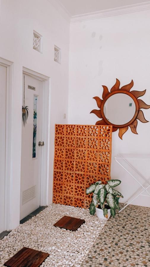 Tropical Paradiso Homestay バニュワンギ エクステリア 写真
