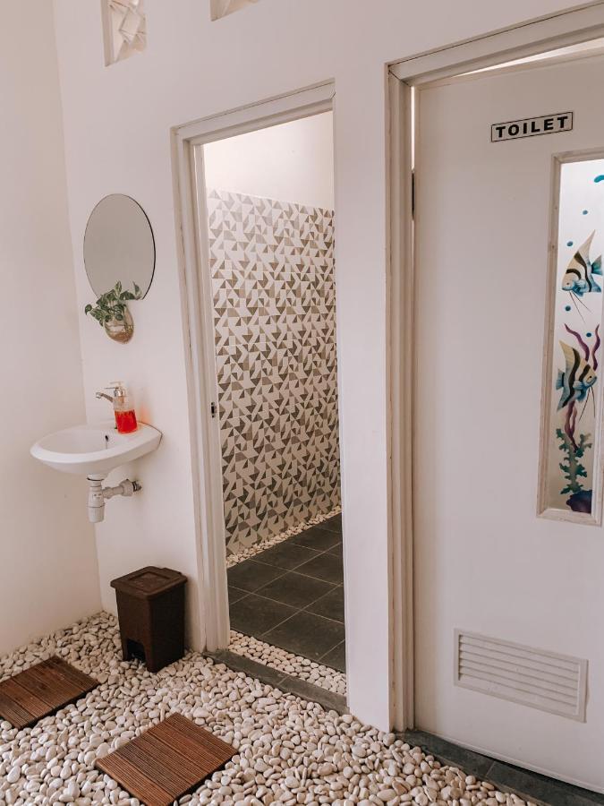 Tropical Paradiso Homestay バニュワンギ エクステリア 写真