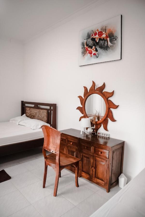 Tropical Paradiso Homestay バニュワンギ エクステリア 写真