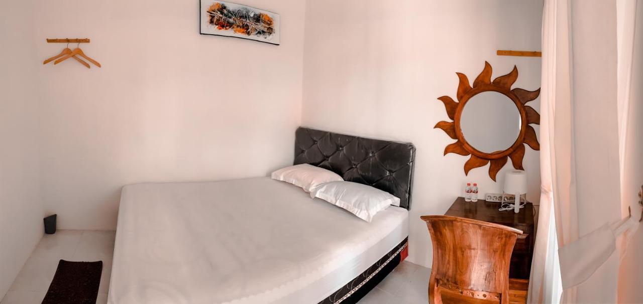 Tropical Paradiso Homestay バニュワンギ エクステリア 写真