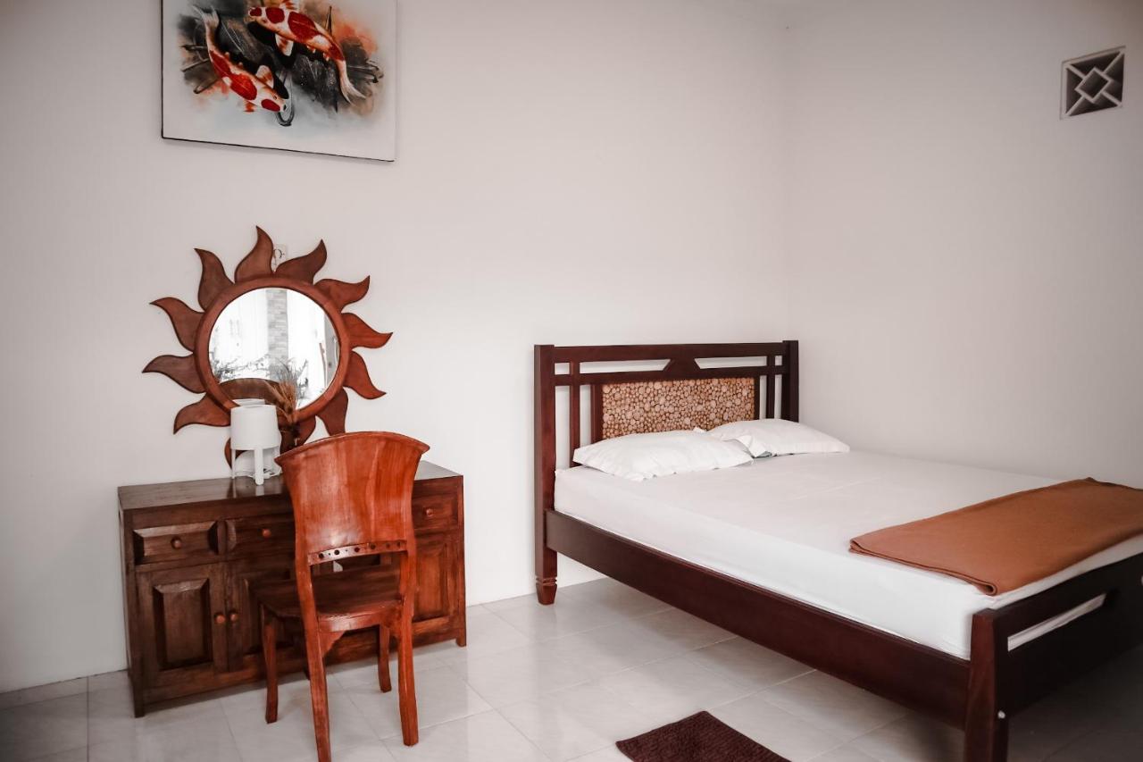 Tropical Paradiso Homestay バニュワンギ エクステリア 写真