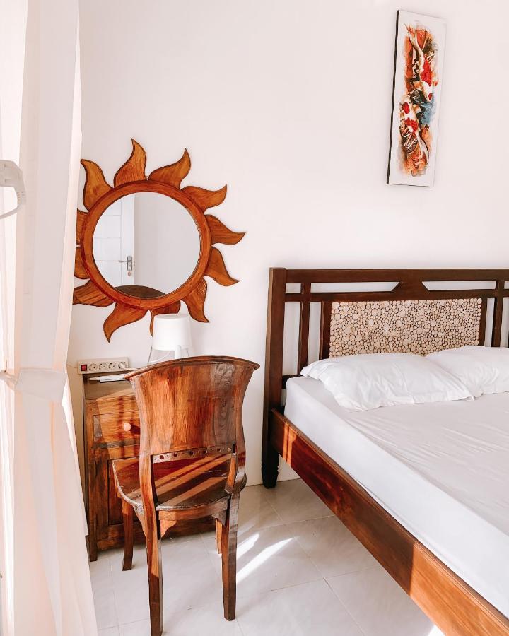 Tropical Paradiso Homestay バニュワンギ エクステリア 写真